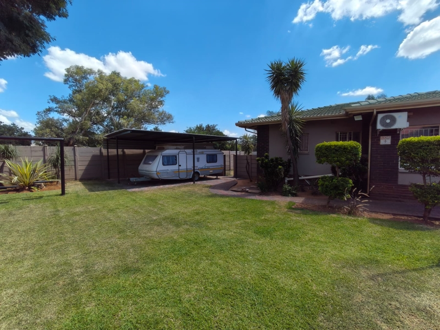 4 Bedroom Property for Sale in Protea Park North West